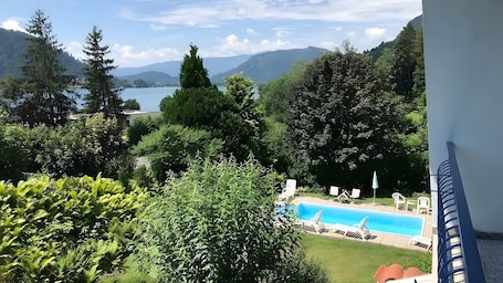 Pool. Apartment 'Lichtblick' with Sea View, Balcony and Wi-Fi