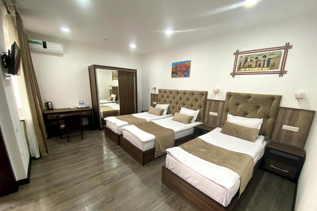 Standard Triple Room, Garden View