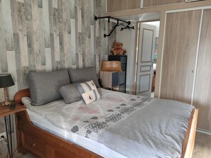 熨斗/熨衣板、WiFi、床单