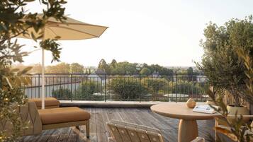 ์ค์ํธ, ํฌ๋๋ฐญ ์ ๋ง | ํ
๋ผ์ค/ํํฐ์ค