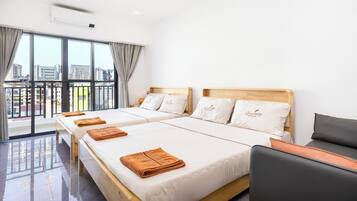 Family Condo, Balcony, City View | Free WiFi, bed sheets