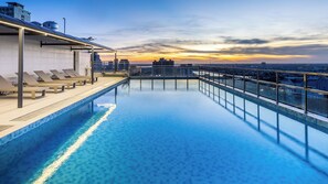 Outdoor pool - SKYCONDO Phnom Penh (Phnom Penh)