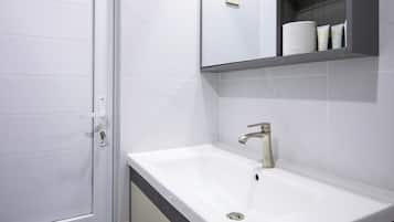 Dusche, Handtücher, Seife, Shampoo