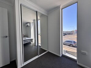 Interior - Great Location Close to the City and Strand - Townsville Apartments on Gregory 4brm (North Ward)