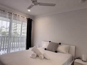 Ferros/tábuas de passar roupa, Wi-Fi de cortesia, roupa de cama