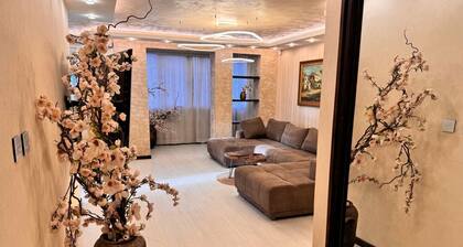 Fabulous 2-bedroom condo with AC in welcoming Варна in Sea garden