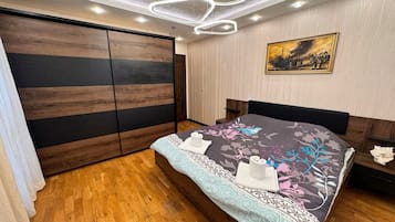 2 chambres, fer et planche à repasser, Wi-Fi, draps fournis