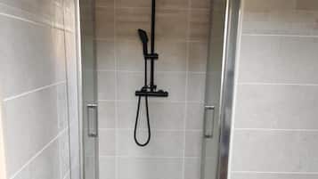 淋浴設備、提供毛巾