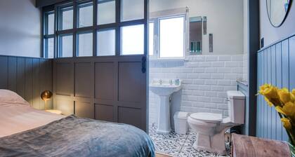 Tide & Tee - 2 Bedroom Apartment - Penally - Tenby