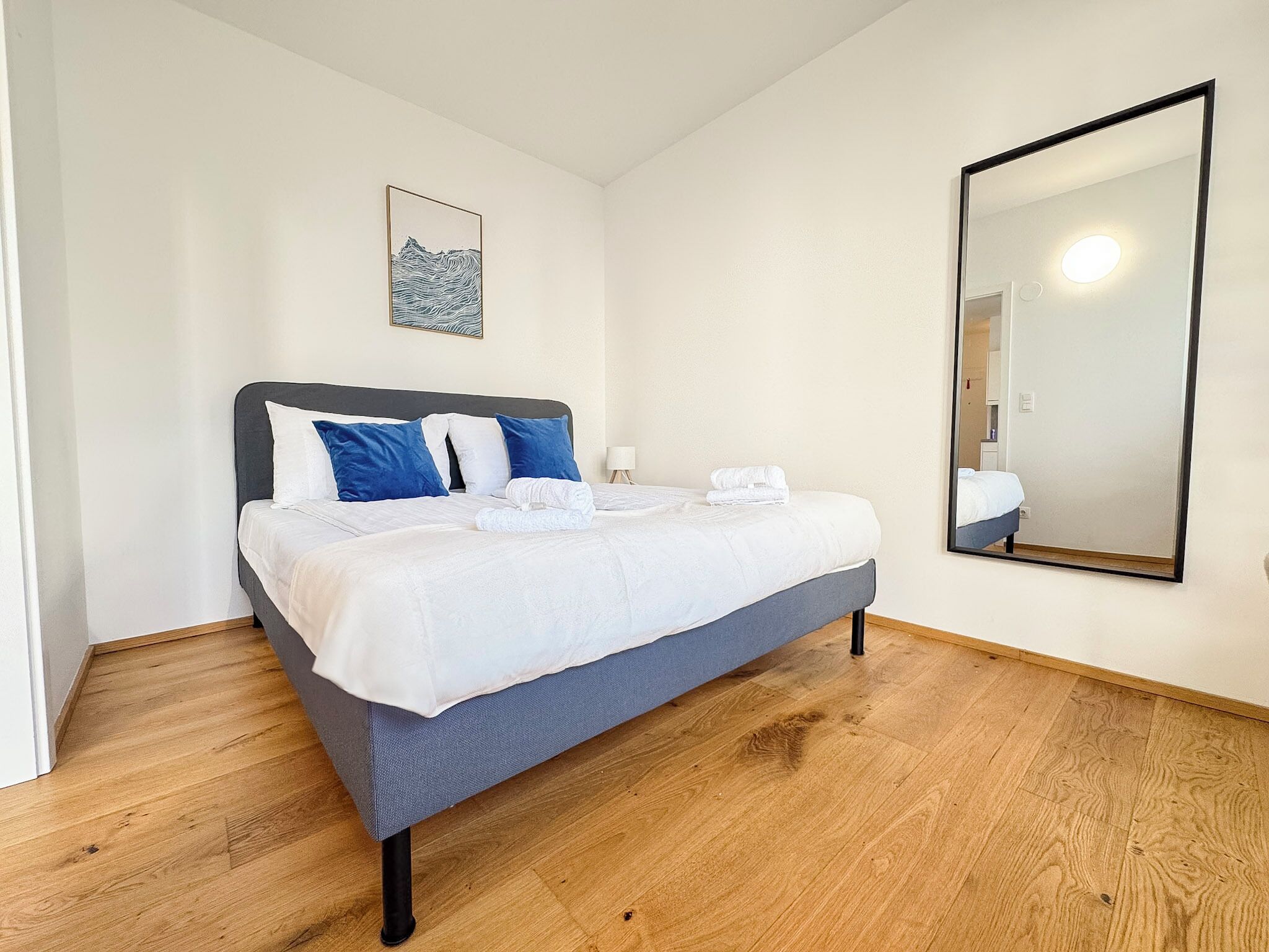 Huoneisto, näköala puutarhaan | Silitysrauta/-lauta