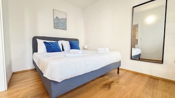 Huoneisto, näköala puutarhaan | Silitysrauta/-lauta