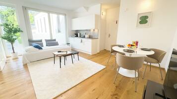 Apartment, Gartenblick | BĂŒgeleisen/BĂŒgelbrett