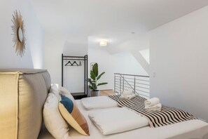 Apartment, Multiple Beds, Non Smoking | Iron/ironing board - Hillside Living Vienna (Vienna)