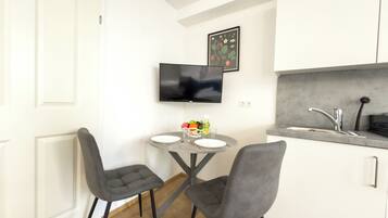 Huoneisto, 1 makuuhuone | Silitysrauta/-lauta