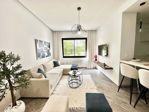 Living room - Topaz - Bright Apartment Lake 2 (Tunis)