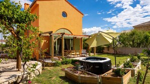 Terrace/patio - Holiday home Kolo loko cottage by Villas Guide (Ražanac)