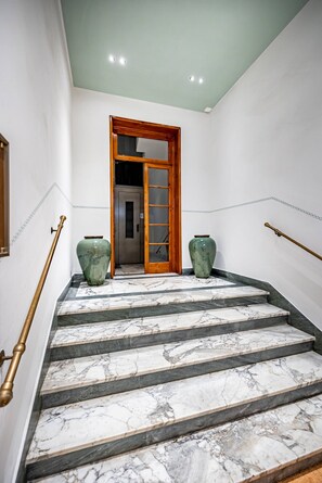 Interior - YiD Bright 2-Bedroom Retreat with Elevator (Florencia)
