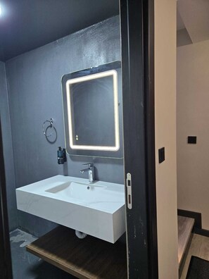 Family Suite | Bathroom - Loft Tepe Hotel (Ankara)