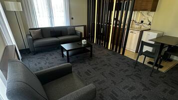 1+1 Deluxe Suite Daire | Literie de qualité supérieure, minibar, bureau, chambres insonorisées
