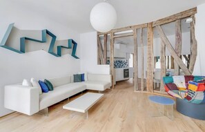 Unclassified image, 3 of 16, button - AN AUTHENTIC & COMFORTABLE PARISIAN STAY JUST STEPS FROM JARDIN DU LUXEMBOURG (Paris)