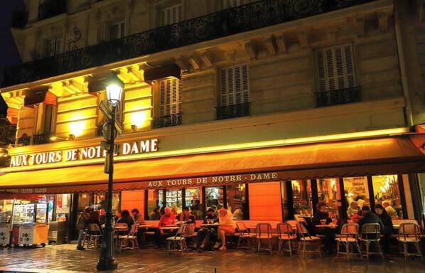 Restauration extérieure