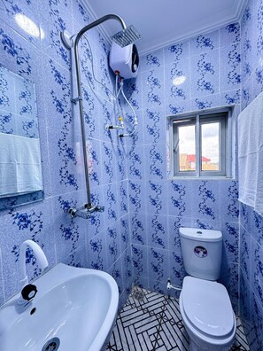 Articles de toilette gratuits, serviettes fournies, savon