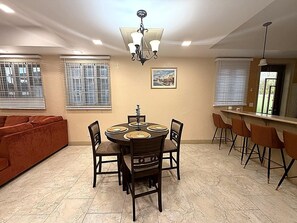 Unclassified image, 2 of 16, button - Beautiful Modern Townhouse / Near Cable Beach (Nassau)