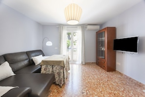 3 Schlafzimmer, Bügeleisen/Bügelbrett, WLAN, Bettwäsche
