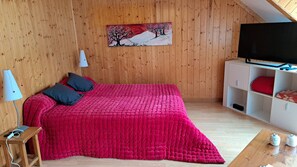 1 bedroom, iron/ironing board, Internet, bed sheets - Apartment center 40m² balcony and private parking 7th floor (Aix-les-Bains)