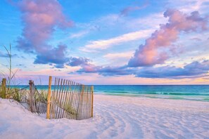 On the beach - Beachfront- Amazing Views-Lighthouse (Gulf Shores)