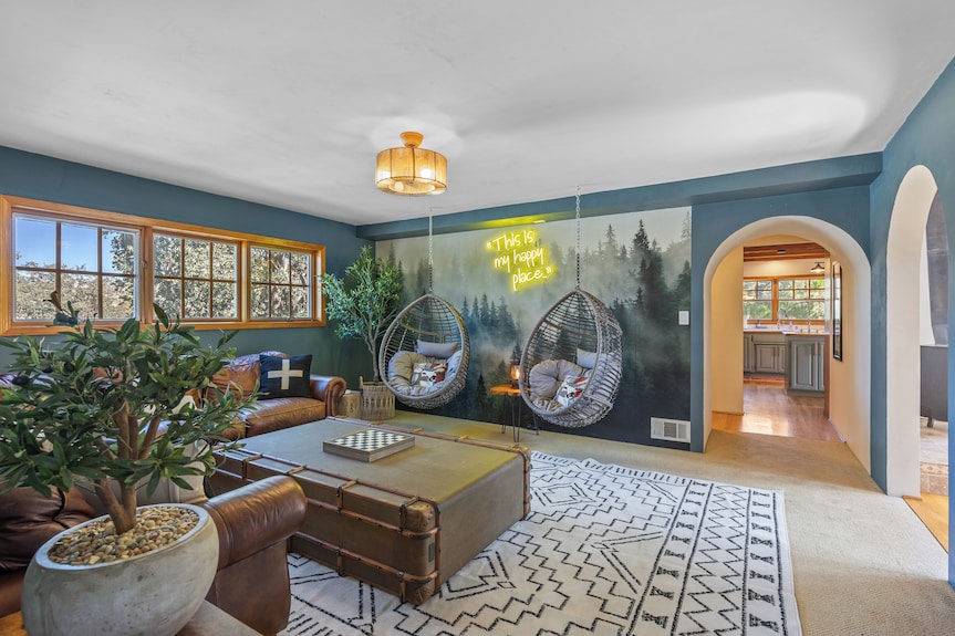 Spacious Family Cabin W/hot Tub & Mountain Views - Tehachapi, CA