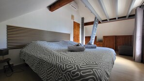 2 chambres, fer et planche à repasser, Wi-Fi, literie fournie