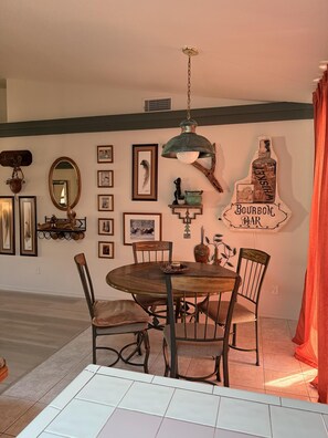 Dining - Palo Verde Paradise – Open Skies & Room for Toys (Lake Havasu City)