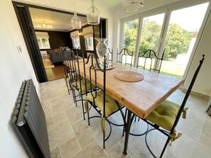 Dining - Spacious 4-Bedroom Coastal Retreat in Pett, East Sussex (Pett)