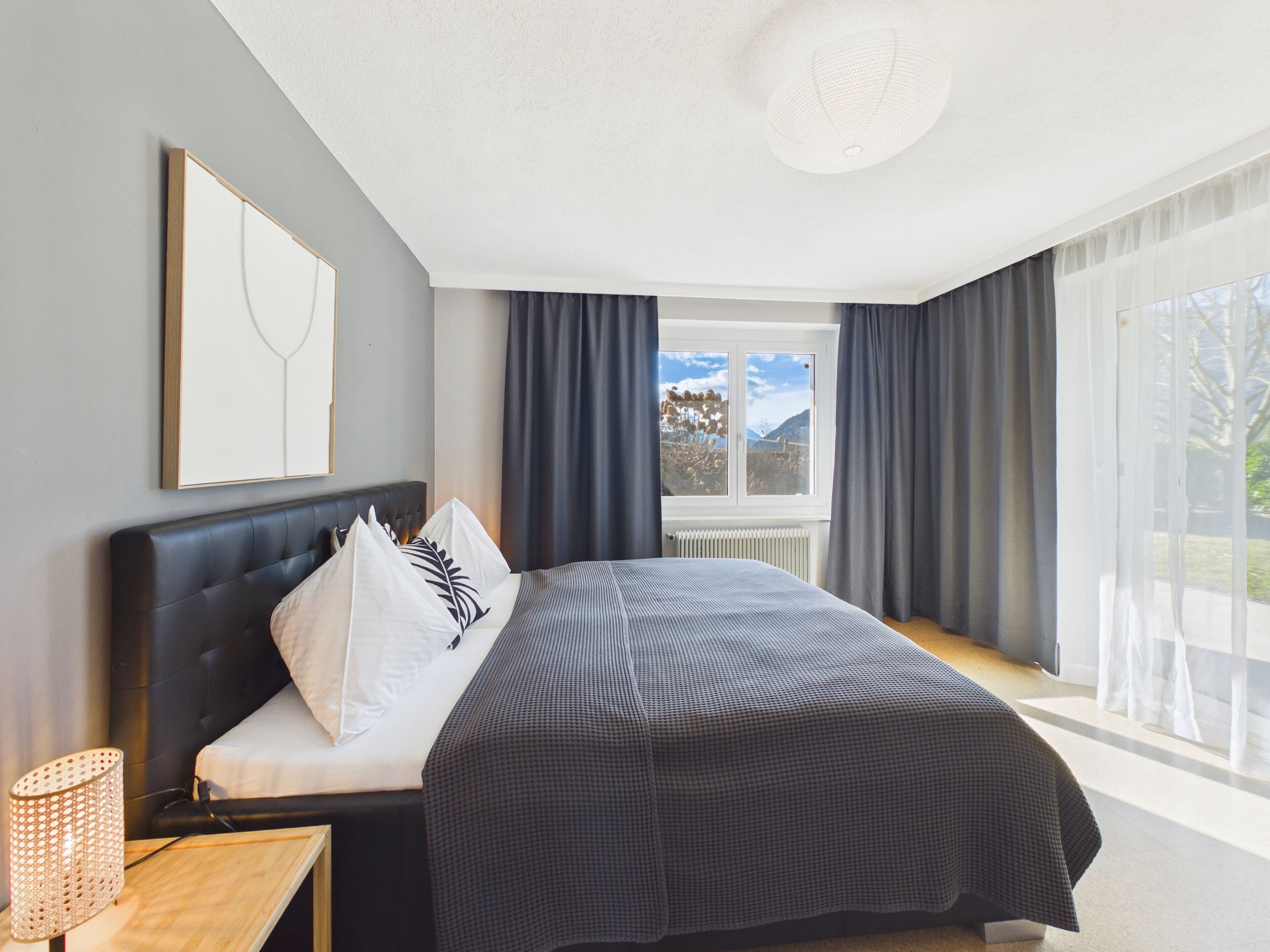 4 bedrooms, desk, travel cot, free WiFi