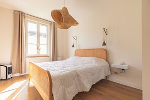 1 bedroom, iron/ironing board, WiFi, bed sheets - Holiday Home  “Captiva” with Wi-Fi (Saint-Georges-d'Oléron)