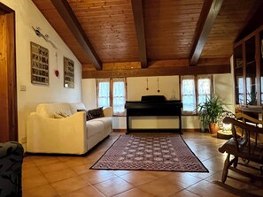 Living room - "B&B Casa dei Cuori Natura, Silenzio, Relax a 550m di quota" (Emilia-Romagna)
