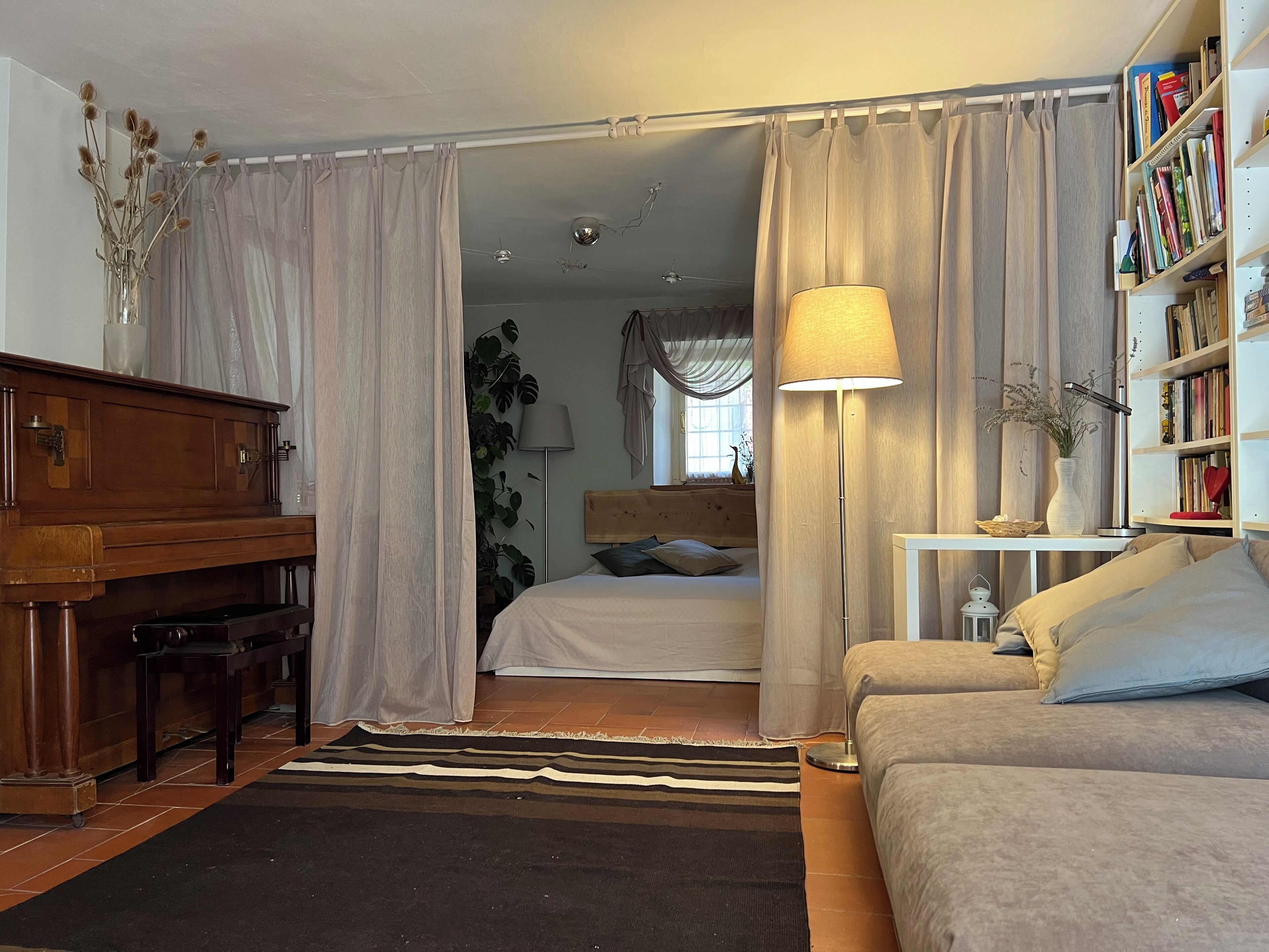 Blackout curtains, free WiFi