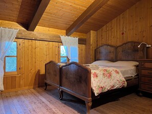 Familienzimmer, Hügelblick