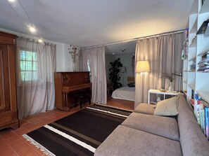 Blackout curtains, free WiFi - "B&B Casa dei Cuori Natura, Silenzio, Relax a 550m di quota" (Emilia-Romagna)