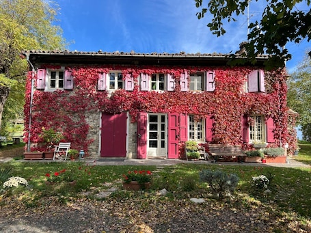 Exterior. "B&B Casa dei Cuori Natura, Silenzio, Relax a 550m di quota"