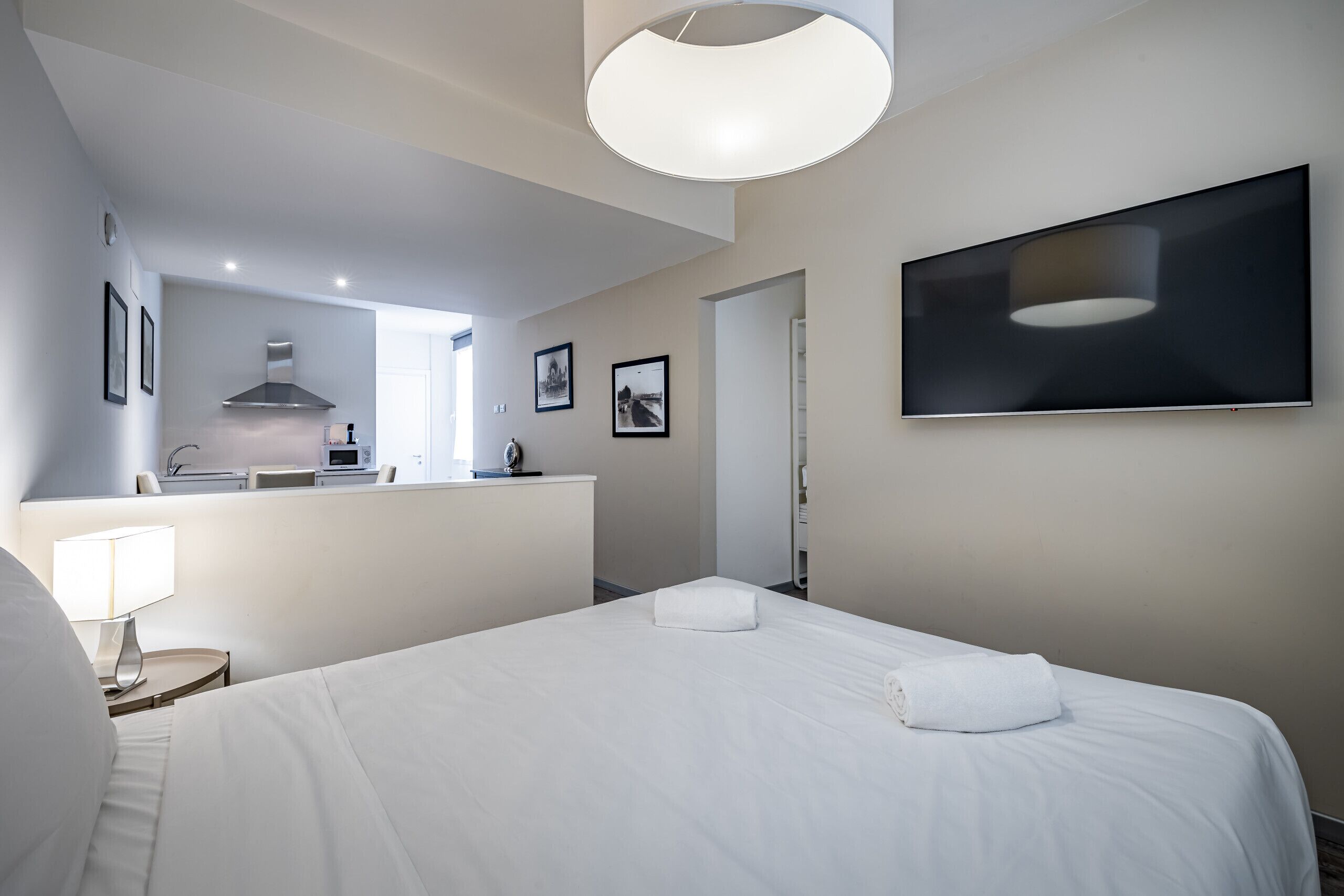 Iron/ironing board, free WiFi