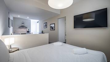 Iron/ironing board, free WiFi