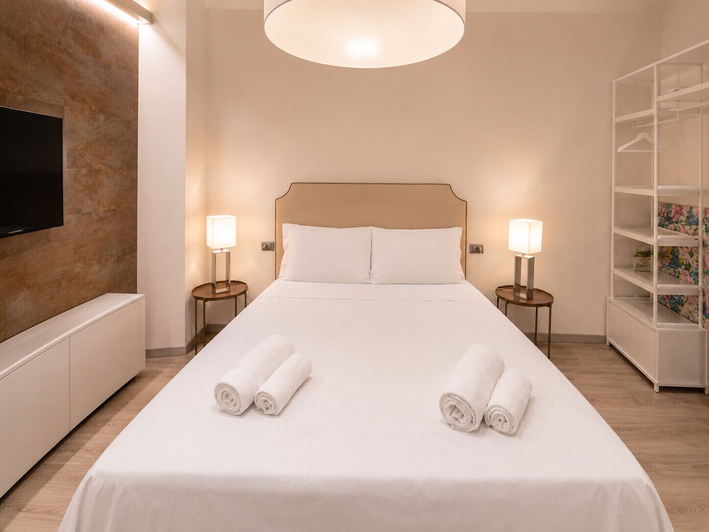1 bedroom, iron/ironing board, WiFi (free)