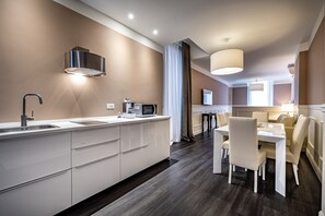 Dining - Garibaldi Palace The Chic Luxury loft (Prato)