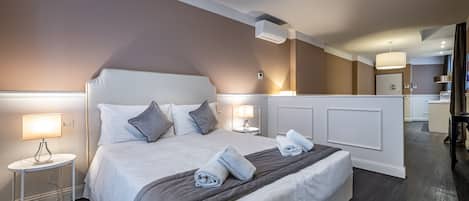 Fer et planche Ă repasser, accĂšs au Wi-Fi (inclus)