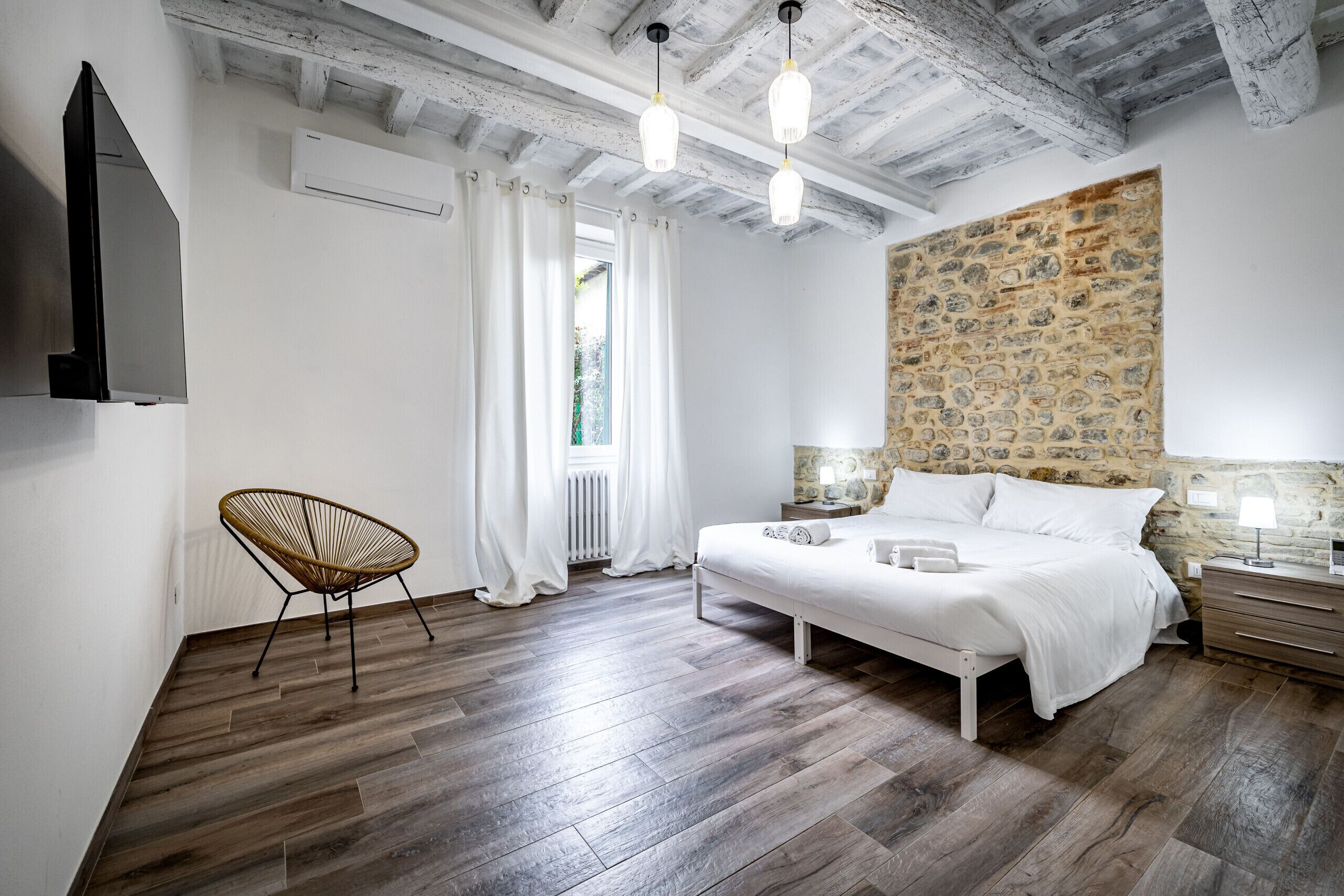 Iron/ironing board, free WiFi