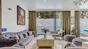 Villa, Non Smoking, Private Pool | Living area