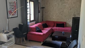 Télévision, lecteur de DVD, chaîne hi-fi