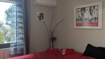 Télévision, lecteur de DVD, chaßne hi-fi